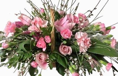 * Lovely Pinks Basket
