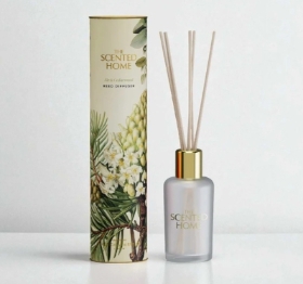 The Scented Home: Fir & Cedarwood Reed Diffuser